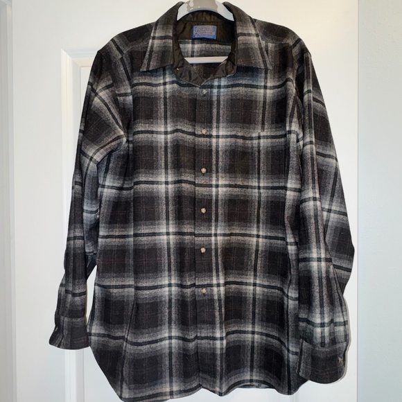Pendleton Woolen Mills VNTG 100% Pure Virgin Wool Shirt Flannel Black Plaid XL L - Picture 1 of 5